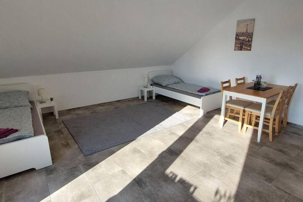 Grosse Tolle 4 Zimmer Ferienwohnung Im Herzen Des Odenwaldes Mörlenbach Екстериор снимка