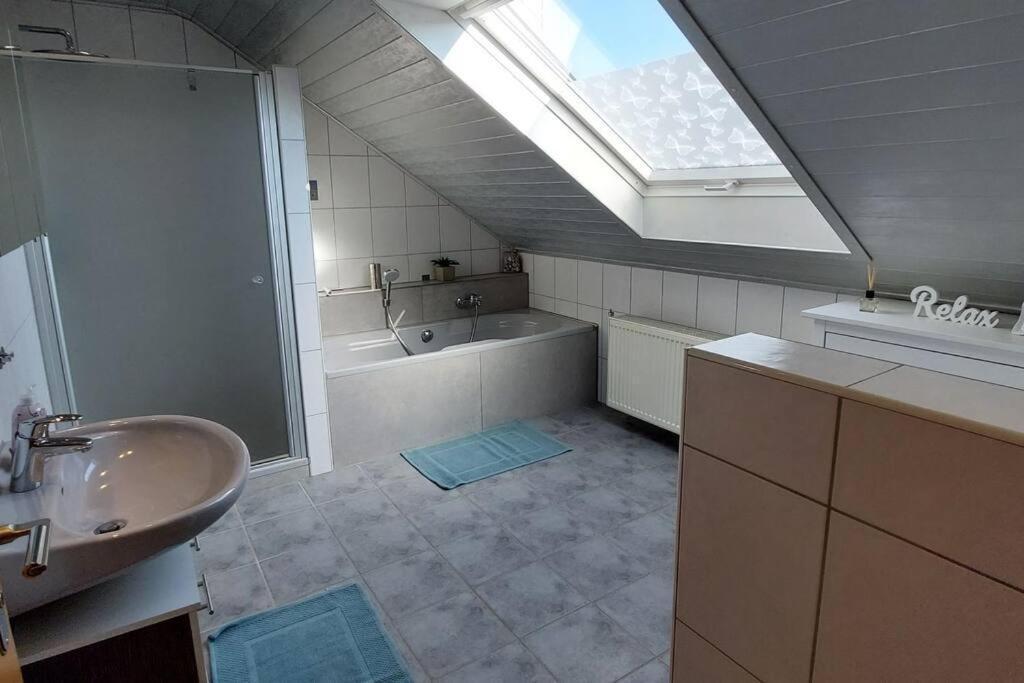 Grosse Tolle 4 Zimmer Ferienwohnung Im Herzen Des Odenwaldes Mörlenbach Екстериор снимка