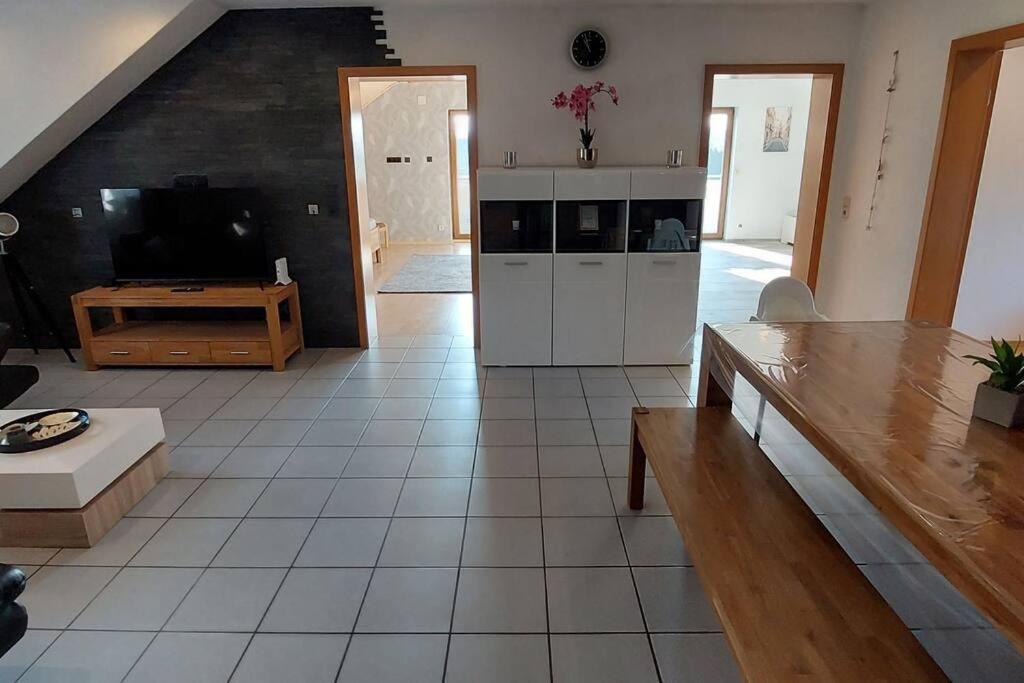 Grosse Tolle 4 Zimmer Ferienwohnung Im Herzen Des Odenwaldes Mörlenbach Екстериор снимка